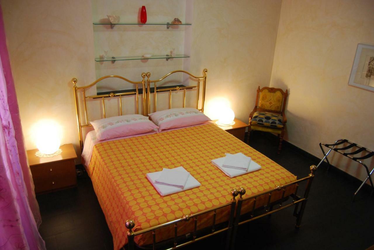 Casa Mama Pensión Génova